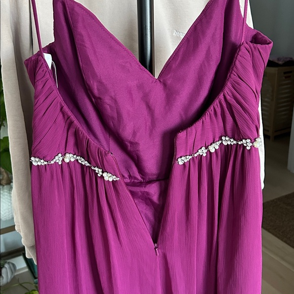 Flawed David’s Bridal Dress. Size 10. See pics. - Picture 3 of 7